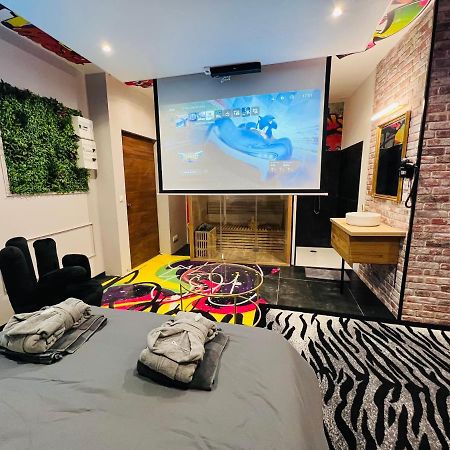 Capsule Street Art - Sauna- Jacuzzi - Playstation 5 - Billard - Netflix - Home Cinema - Terrasse Douai Esterno foto