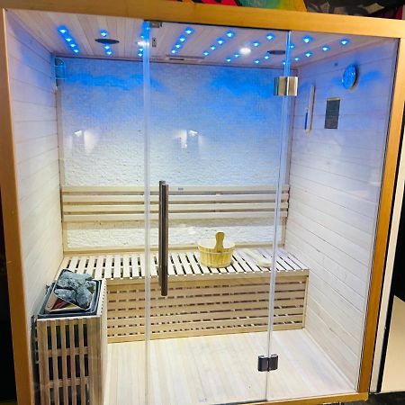 Capsule Street Art - Sauna- Jacuzzi - Playstation 5 - Billard - Netflix - Home Cinema - Terrasse Douai Esterno foto
