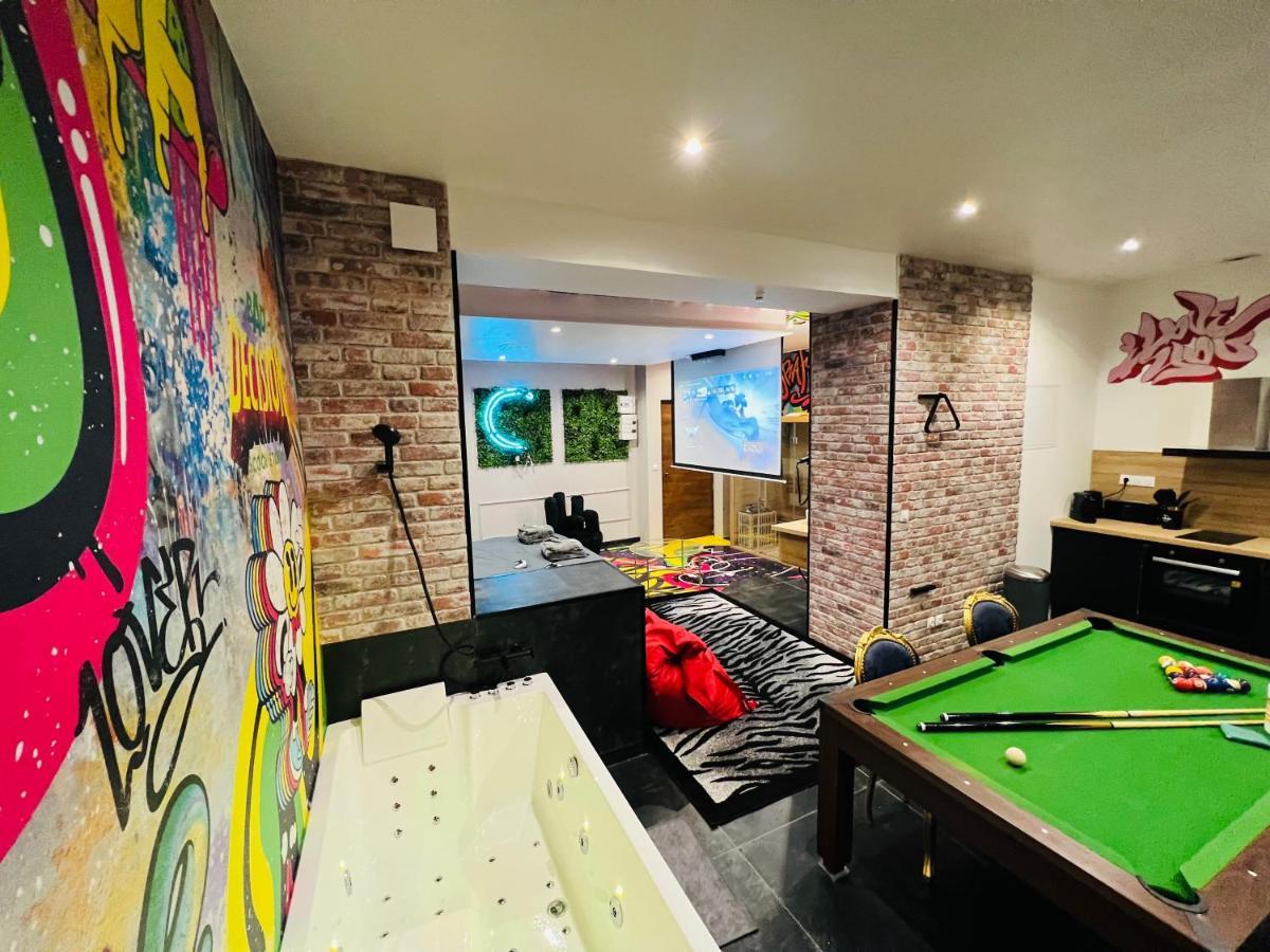Capsule Street Art - Sauna- Jacuzzi - Playstation 5 - Billard - Netflix - Home Cinema - Terrasse Douai Esterno foto