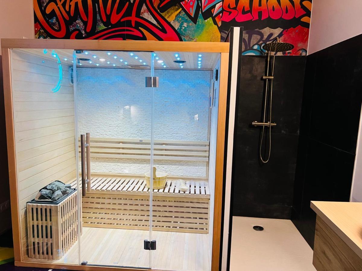 Capsule Street Art - Sauna- Jacuzzi - Playstation 5 - Billard - Netflix - Home Cinema - Terrasse Douai Esterno foto